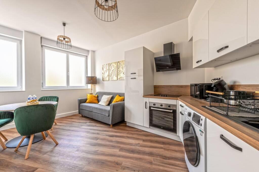 Evasion-Moderne Quatre Moulins Apartment Брест Екстериор снимка